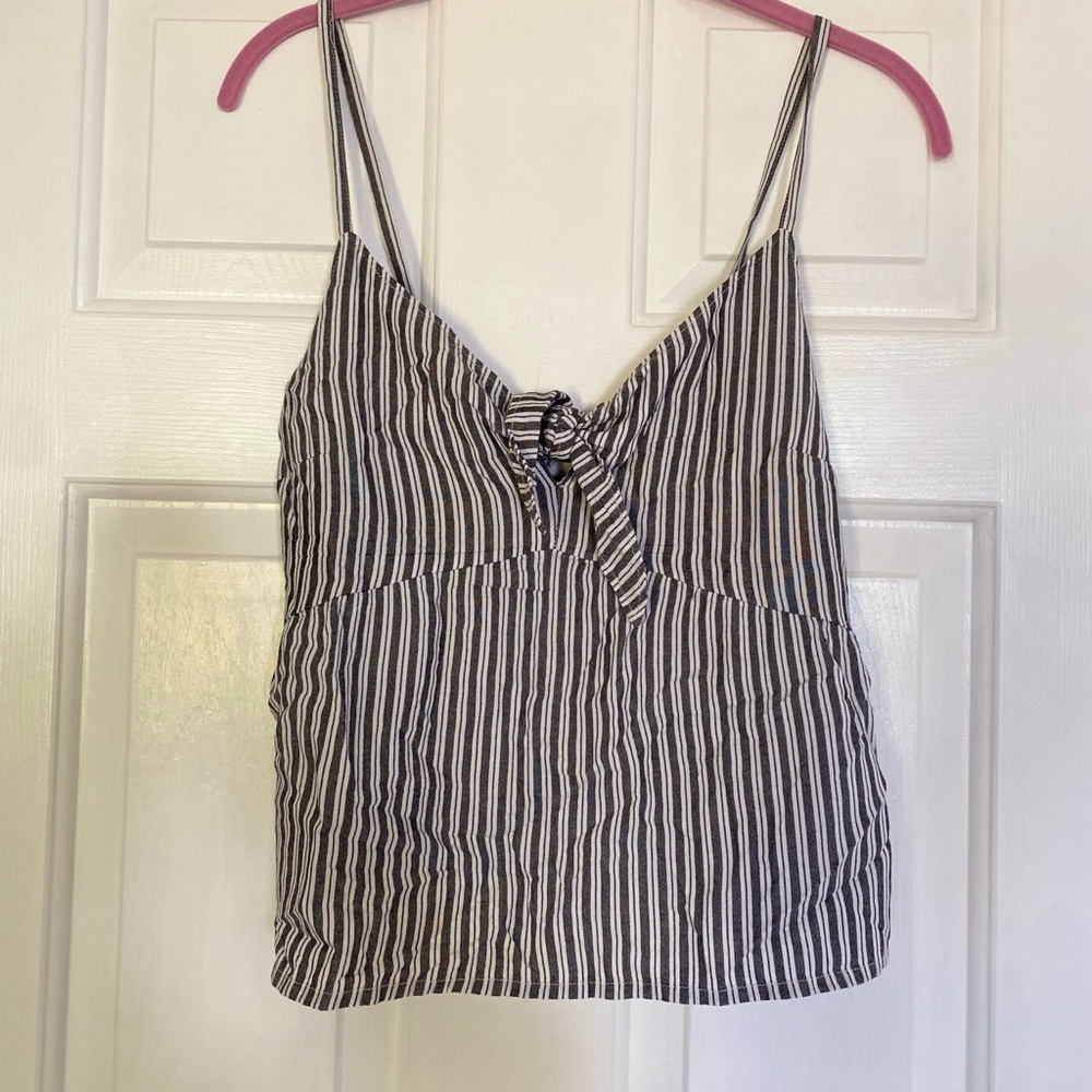 Hollister tank